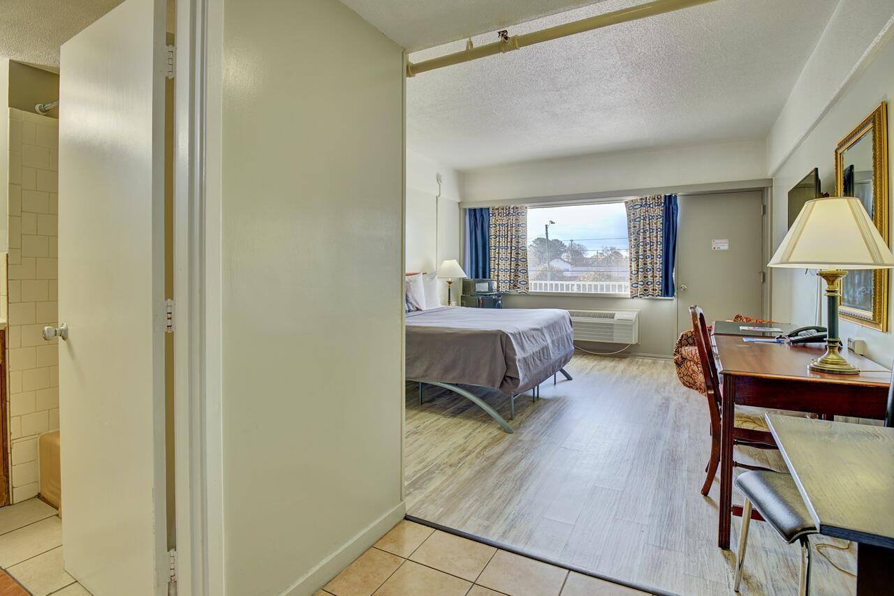 Motel 6 Norfolk, Va East Little Creek エクステリア 写真