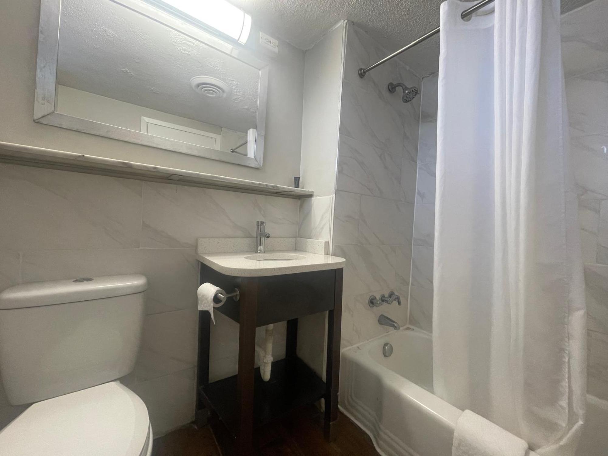 Motel 6 Norfolk, Va East Little Creek エクステリア 写真